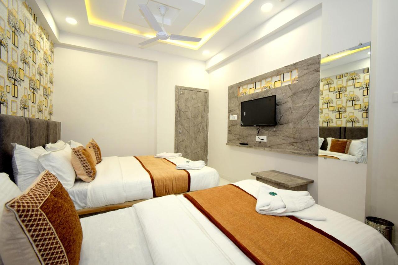 Hotel A1 Vastrapur Amhedabad Dış mekan fotoğraf