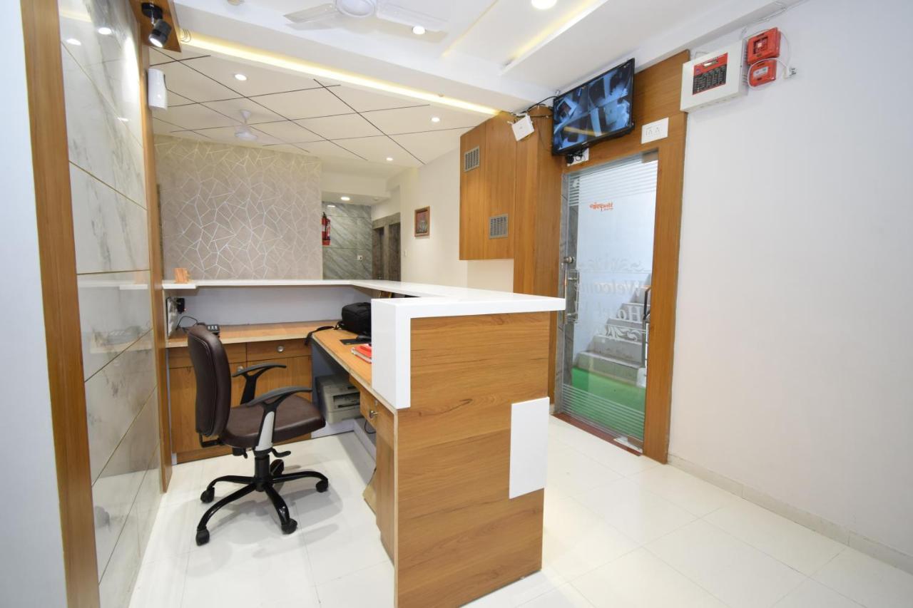 Hotel A1 Vastrapur Amhedabad Dış mekan fotoğraf