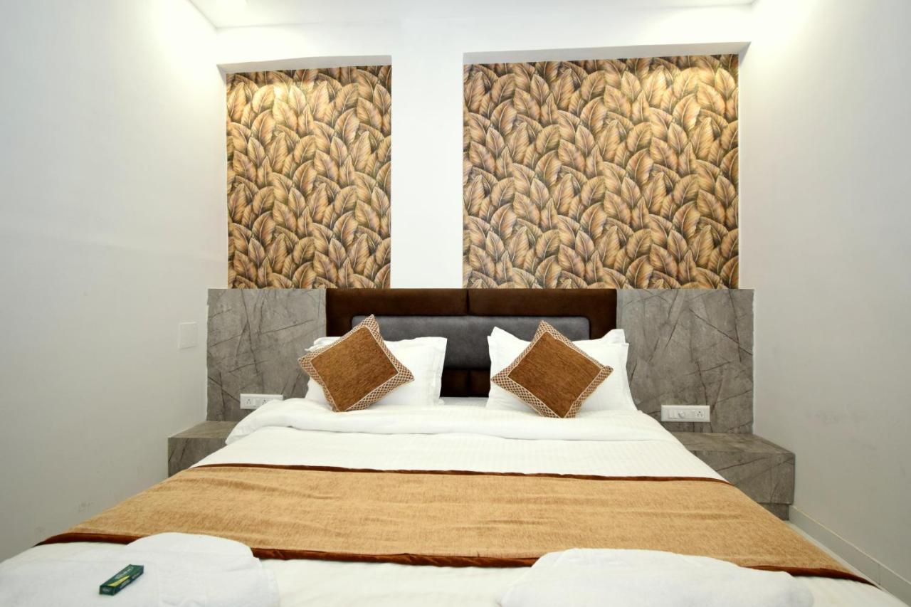 Hotel A1 Vastrapur Amhedabad Dış mekan fotoğraf
