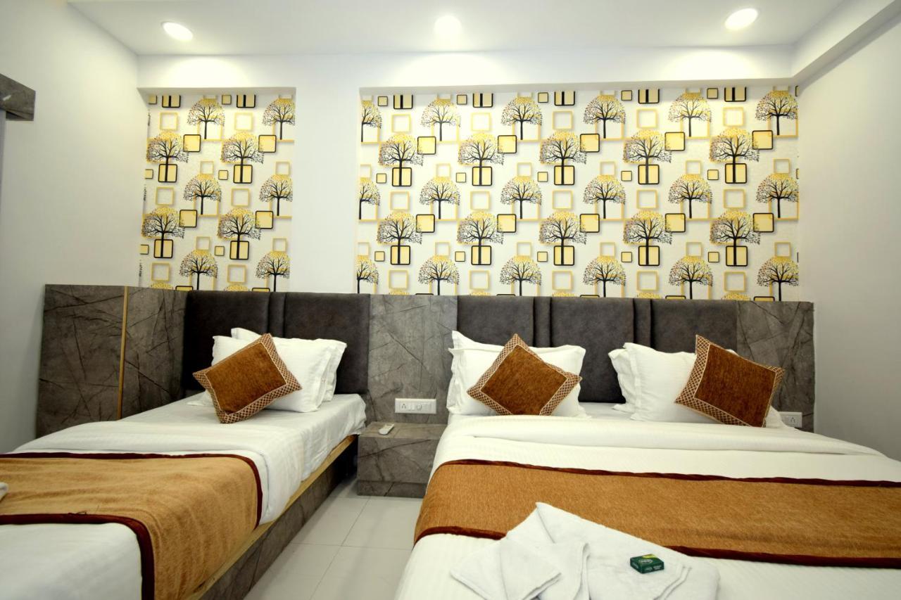 Hotel A1 Vastrapur Amhedabad Dış mekan fotoğraf